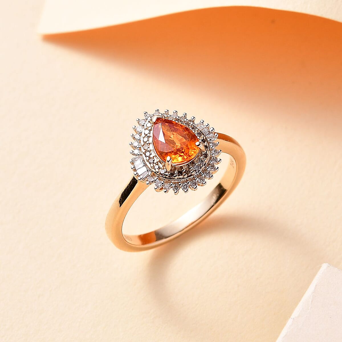 Luxoro AAA Tanzanian Mandarin Garnet, I2 Natural Champagne and White Diamond 1.50 ctw Autum Forest Sunburst Ring in 14K Yellow Gold (Size 8.0) image number 1