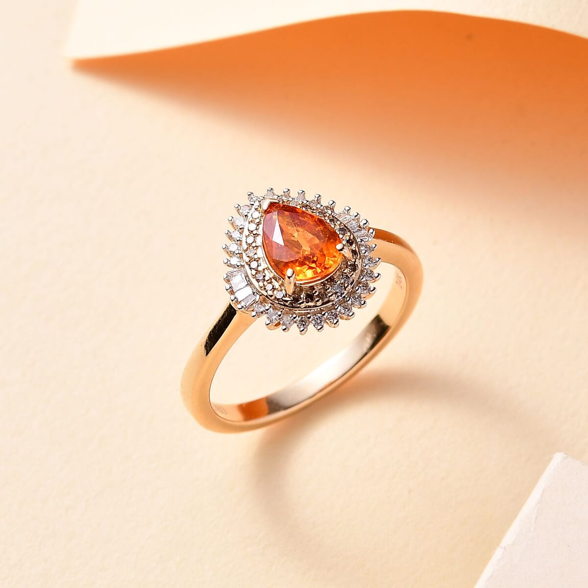 Luxoro AAA Tanzanian Mandarin Garnet, I2 Natural Champagne and White Diamond 1.50 ctw Autum Forest Sunburst Ring in 14K Yellow Gold (Size 9.0) image number 1