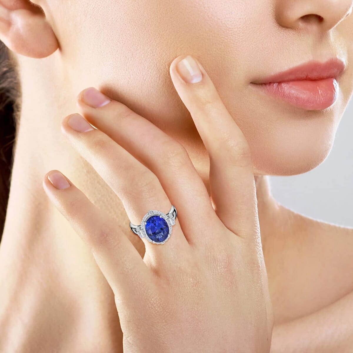 Rhapsody 950 Platinum AAAA Tanzanite, Diamond (E-F, VS) (0.70 cts) Ring (Size 12.0) (10 g) 7.25 ctw image number 2