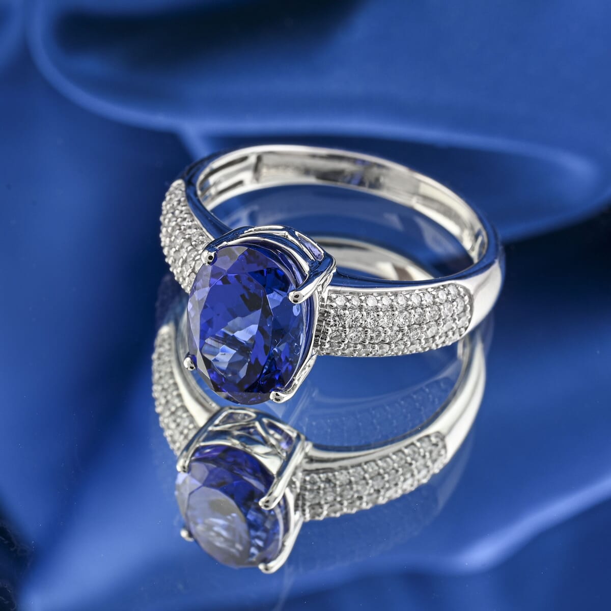 Certified & Appraised Rhapsody AAAA Tanzanite and E-F VS Diamond 4.85 ctw Ring in 950 Platinum (Size 9.0) 8.10 Grams image number 1