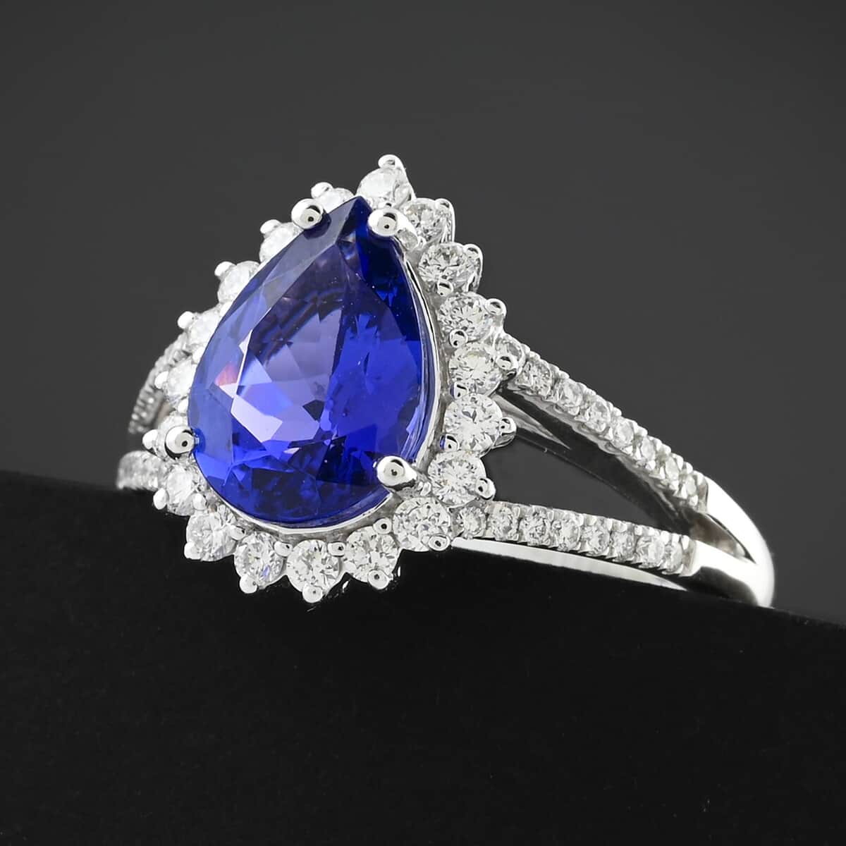 Certified & Appraised Rhapsody AAAA Tanzanite and E-F VS Diamond 2.70 ctw Ring in 950 Platinum (Size 6.0) 6.75 Grams image number 1