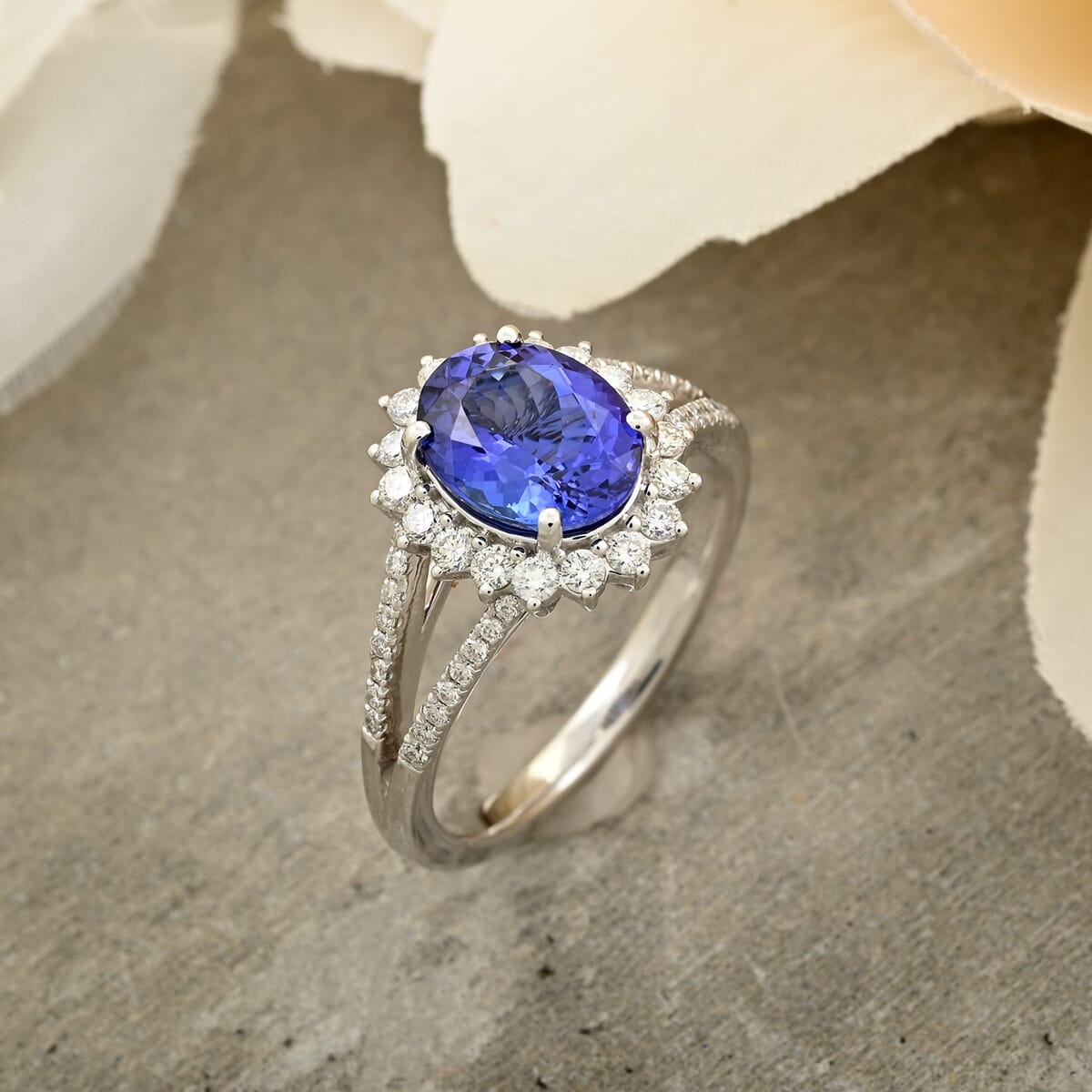 Certified & Appraised Rhapsody AAAA Tanzanite and E-F VS Diamond 2.70 ctw Ring in 950 Platinum (Size 7.0) 6.60 Grams image number 1