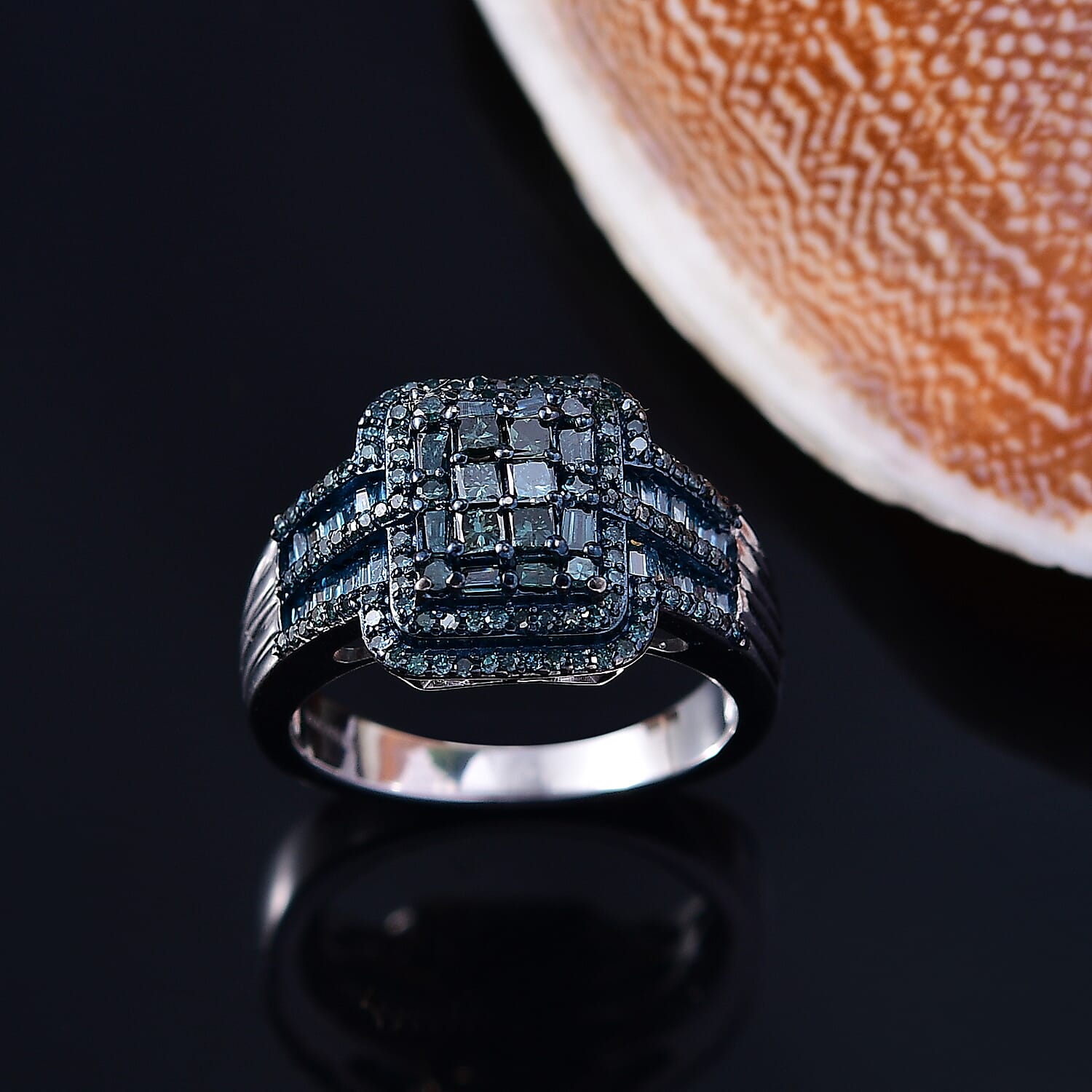 D'Joy Blue Diamond 1.00 ctw Art Deco Ring in Rhodium Over Sterling Silver (Size 8.0) 