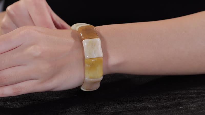 Agate 300.00 ctw Bamboo Stretch Bracelet