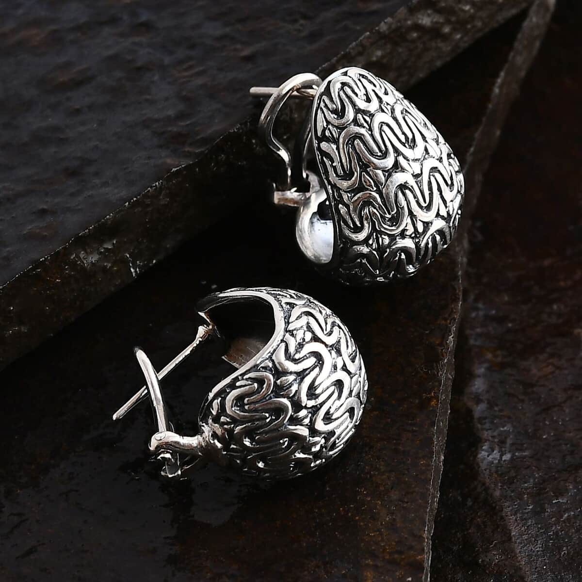 Bali Legacy Borobudur Earrings in Sterling Silver 11.5 Grams image number 1