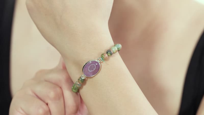 Karis African Amethyst and Multi Gemstone 8.00 ctw Bracelet in Platinum Bond (7.25 In)