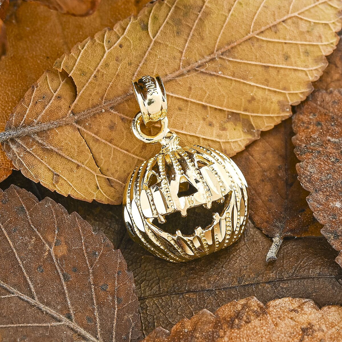 Jack-O-Lantern Pendant in 10K Yellow Gold 1.6 Grams image number 1