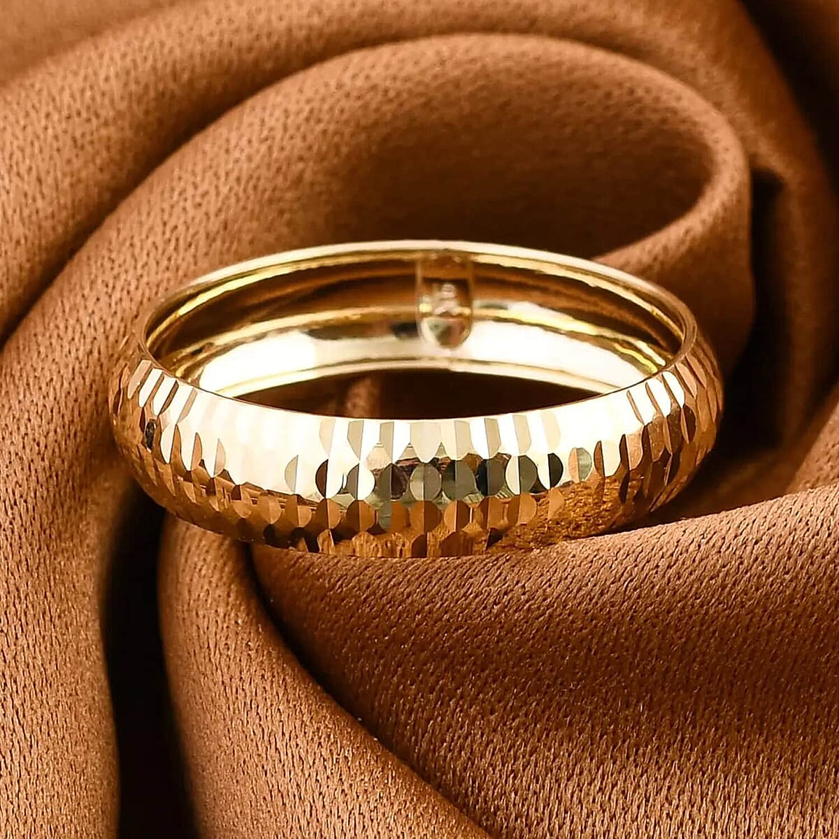 Diamond-Cut Band Ring in 10K Yellow Gold (Size 7.5) 0.75 Grams image number 1