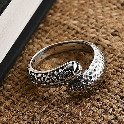 Bali Legacy Leaf and Texture Bypass Ring in Sterling Silver (Size 10.0) 6 Grams