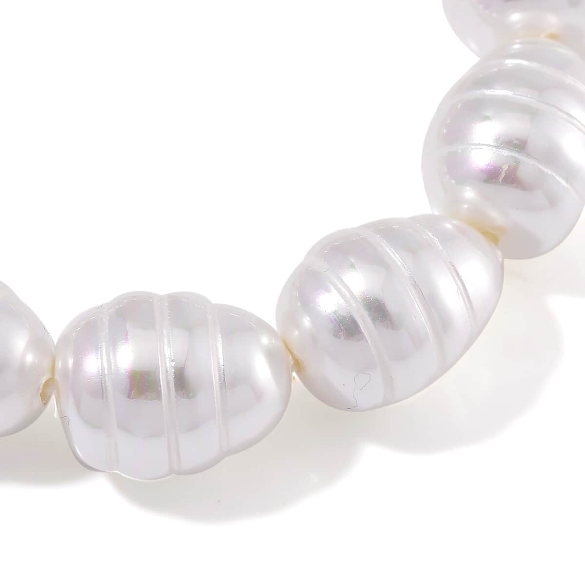 White Shell Pearl Stretch Bracelet image number 2