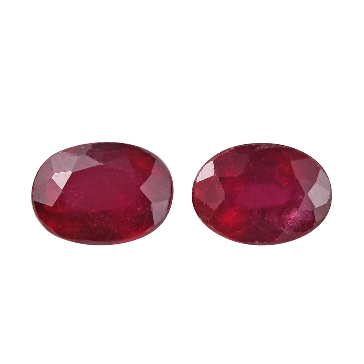 AAA Niassa Ruby (FF) (Ovl 8x6 mm) 3.00 ctw image number 0