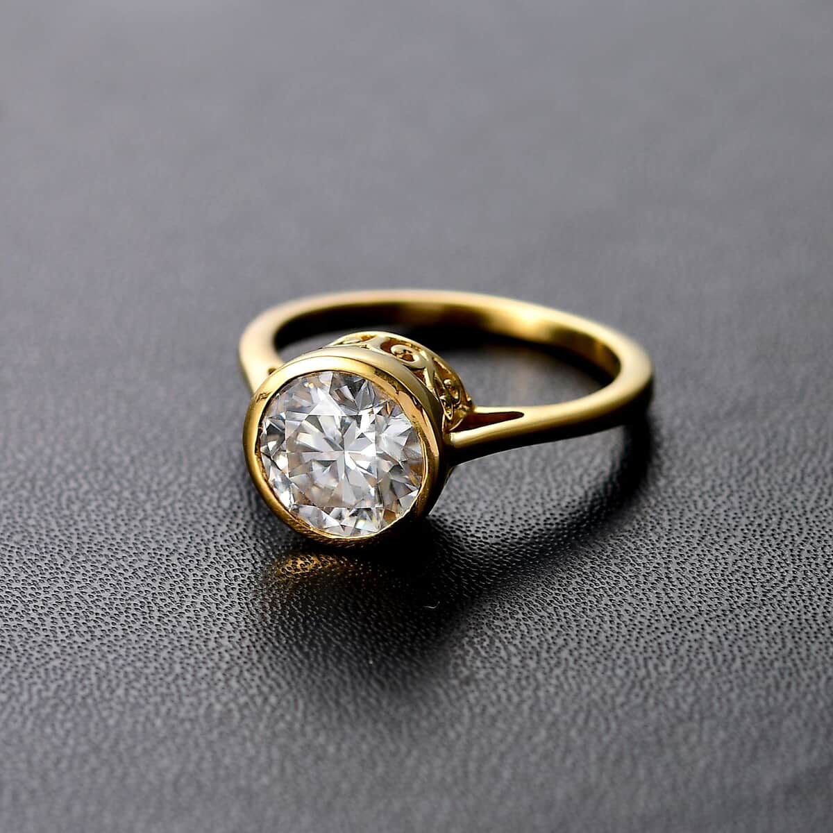 Moissanite (Rnd 8mm) Solitaire Ring in 18K Vermeil YG Over Sterling Silver (Size 10.0) 1.75 ctw image number 2