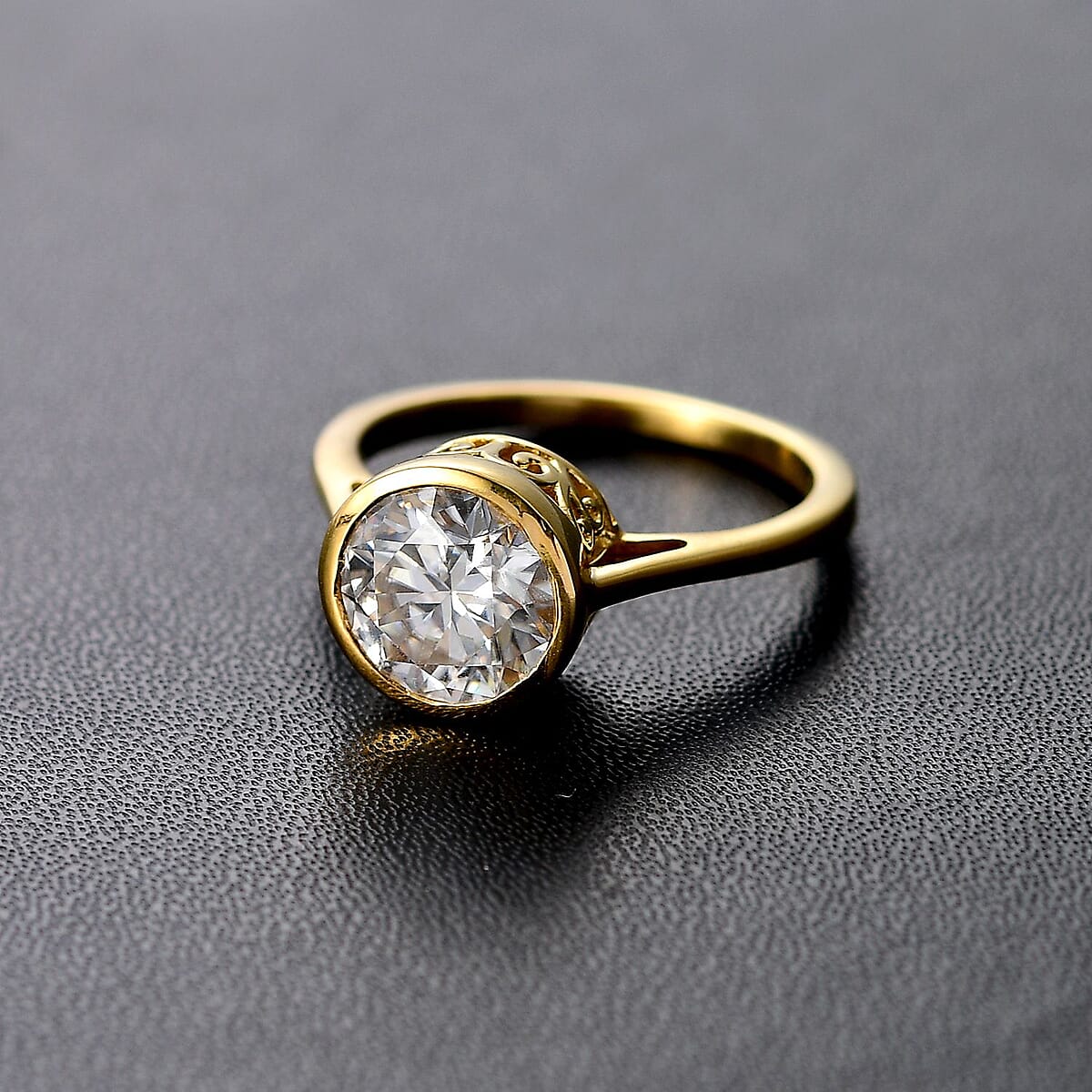 Moissanite 1.75 ctw Solitaire Ring in 18K Vermeil Yellow Gold Over Sterling Silver (Size 5.0) image number 2
