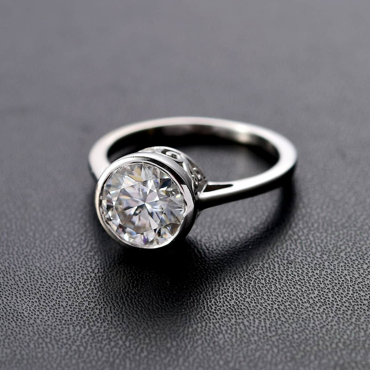 Moissanite 1.75 ctw Solitaire Ring in Rhodium Over Sterling Silver (Size 10.0) image number 2