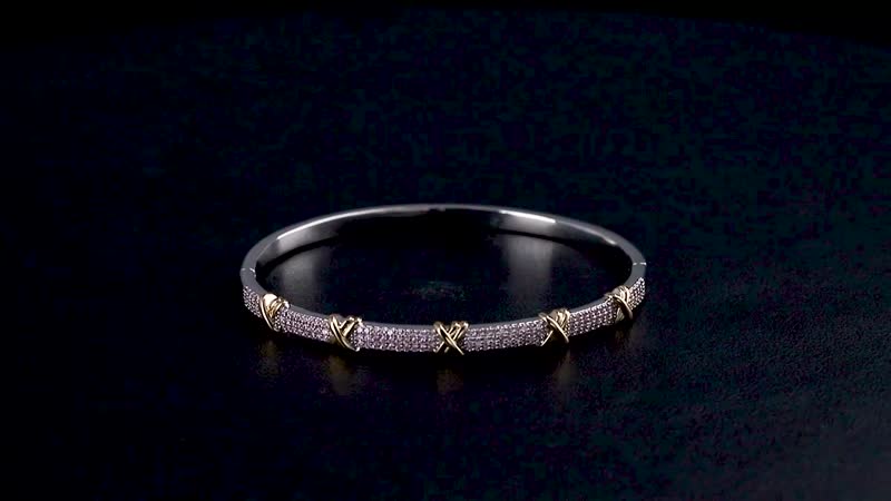 Doorbuster Simulated Diamond Bangle Bracelet in Dualtone (7.50 In) 10.00 ctw