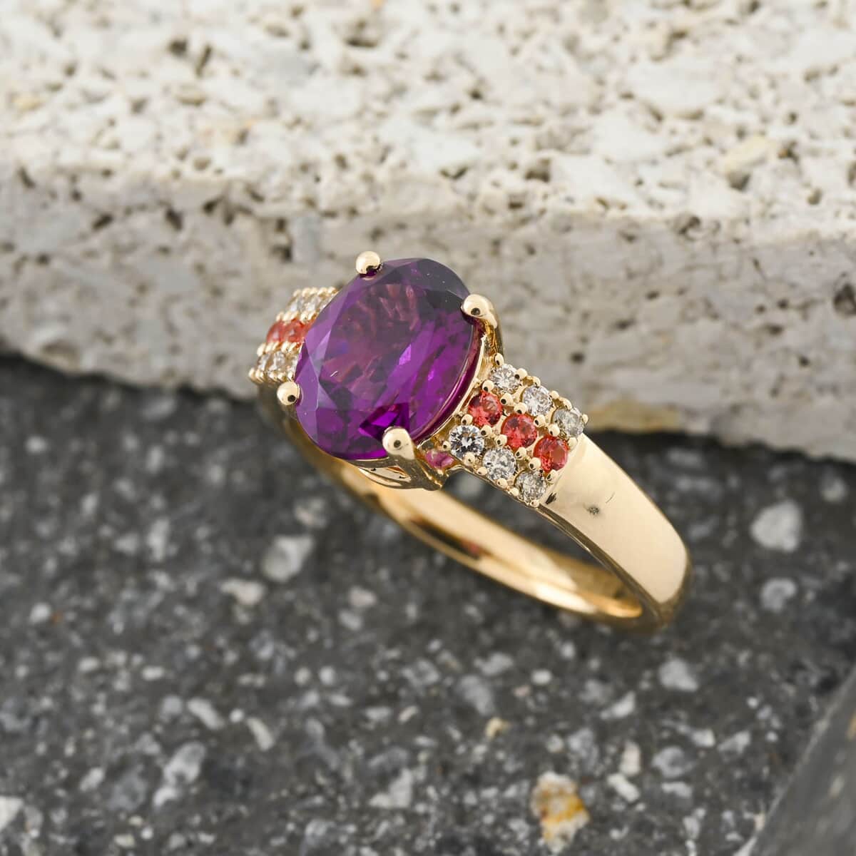 Certified & Appraised Luxoro AAA Radiant Ember Garnet, Padparadscha Sapphire and G-H I2 Diamond 2.60 ctw Ring in 10K Yellow Gold (Size 7.0) 4.15 Grams image number 1