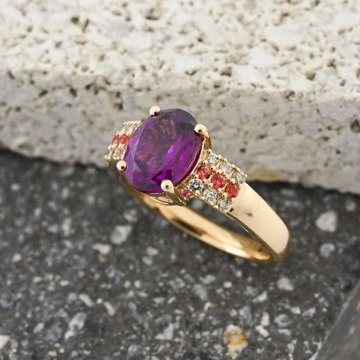 Certified & Appraised Luxoro AAA Radiant Ember Garnet, Padparadscha Sapphire and G-H I2 Diamond 2.60 ctw Ring in 10K Yellow Gold (Size 8.0) 4.15 Grams image number 1