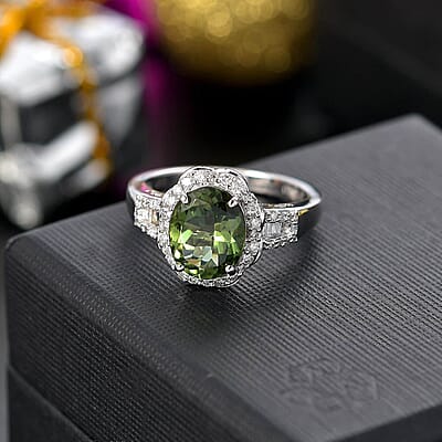 Luxoro Premium Natural Green Apatite and G-H I2 Diamond 3.15 ctw Halo Ring in 10K White Gold (Size 12.0)