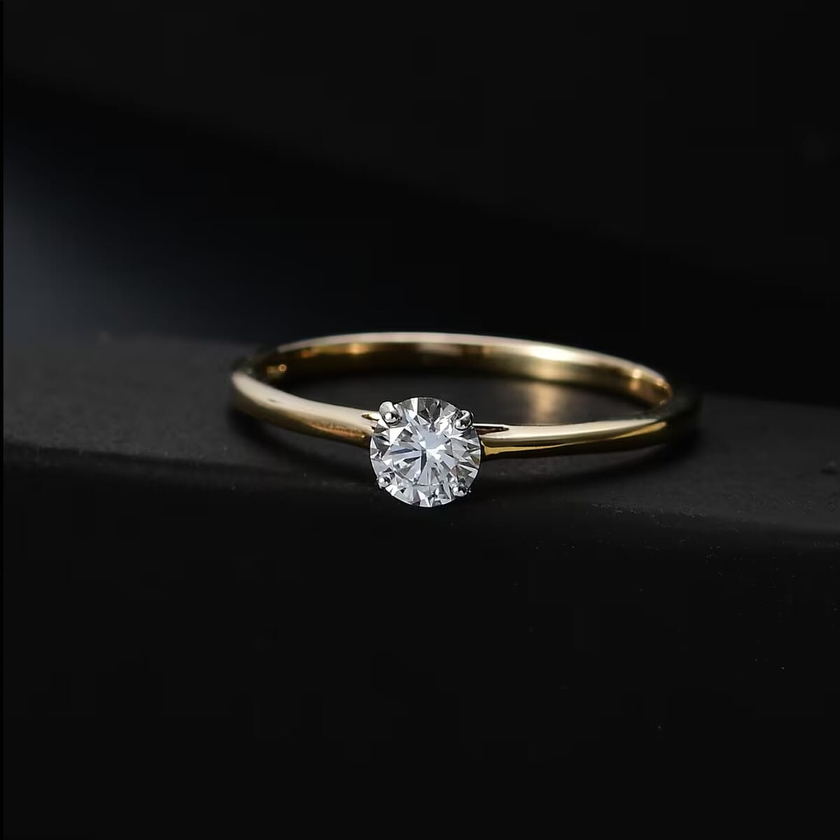 Luxuriant Lab Grown Diamond E-F VS 0.50 ctw Solitaire Ring in 10K Yellow Gold (Size 7.0) image number 7