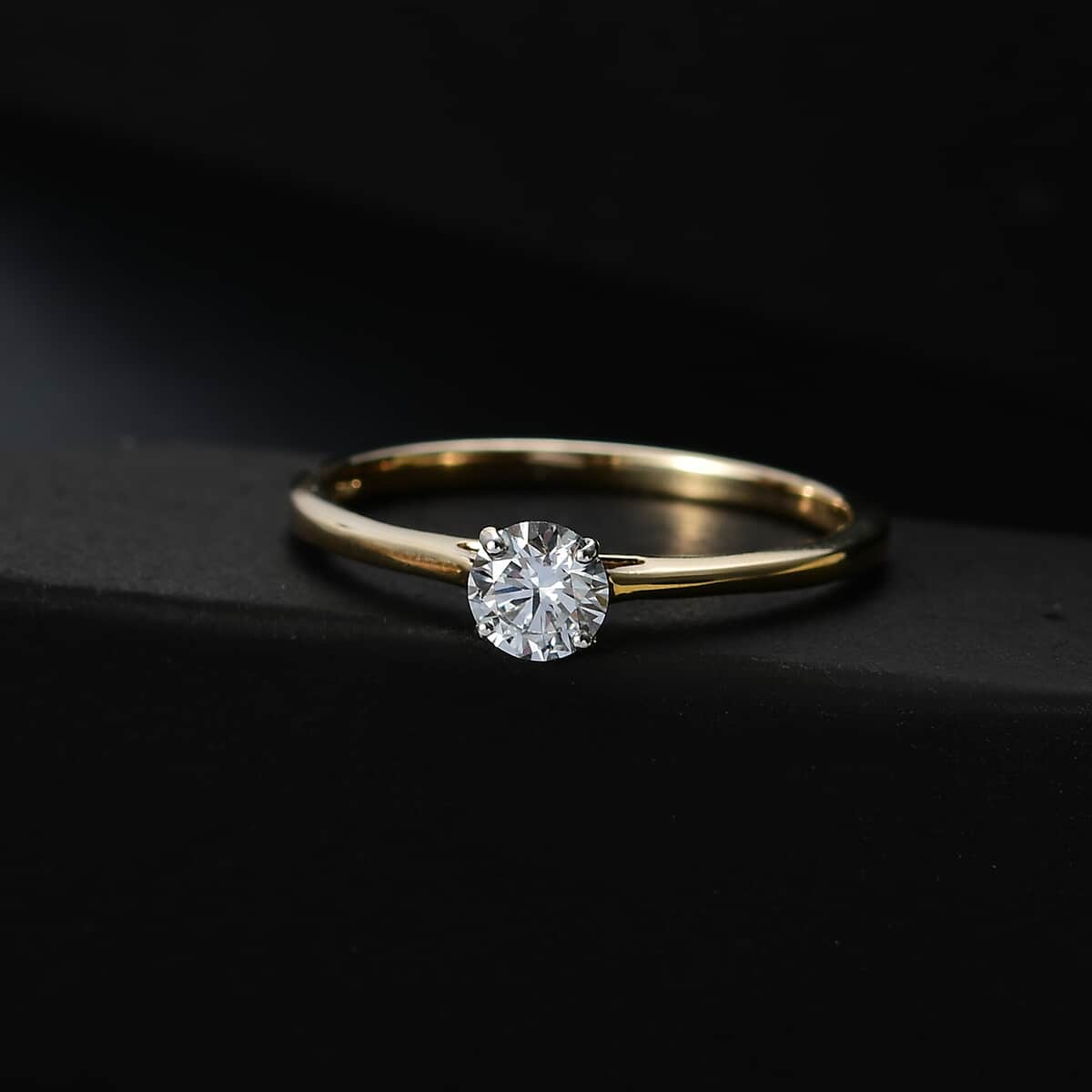 Luxuriant Lab Grown Diamond E-F VS 0.50 ctw Solitaire Ring in 10K Yellow Gold (Size 8.0) image number 1