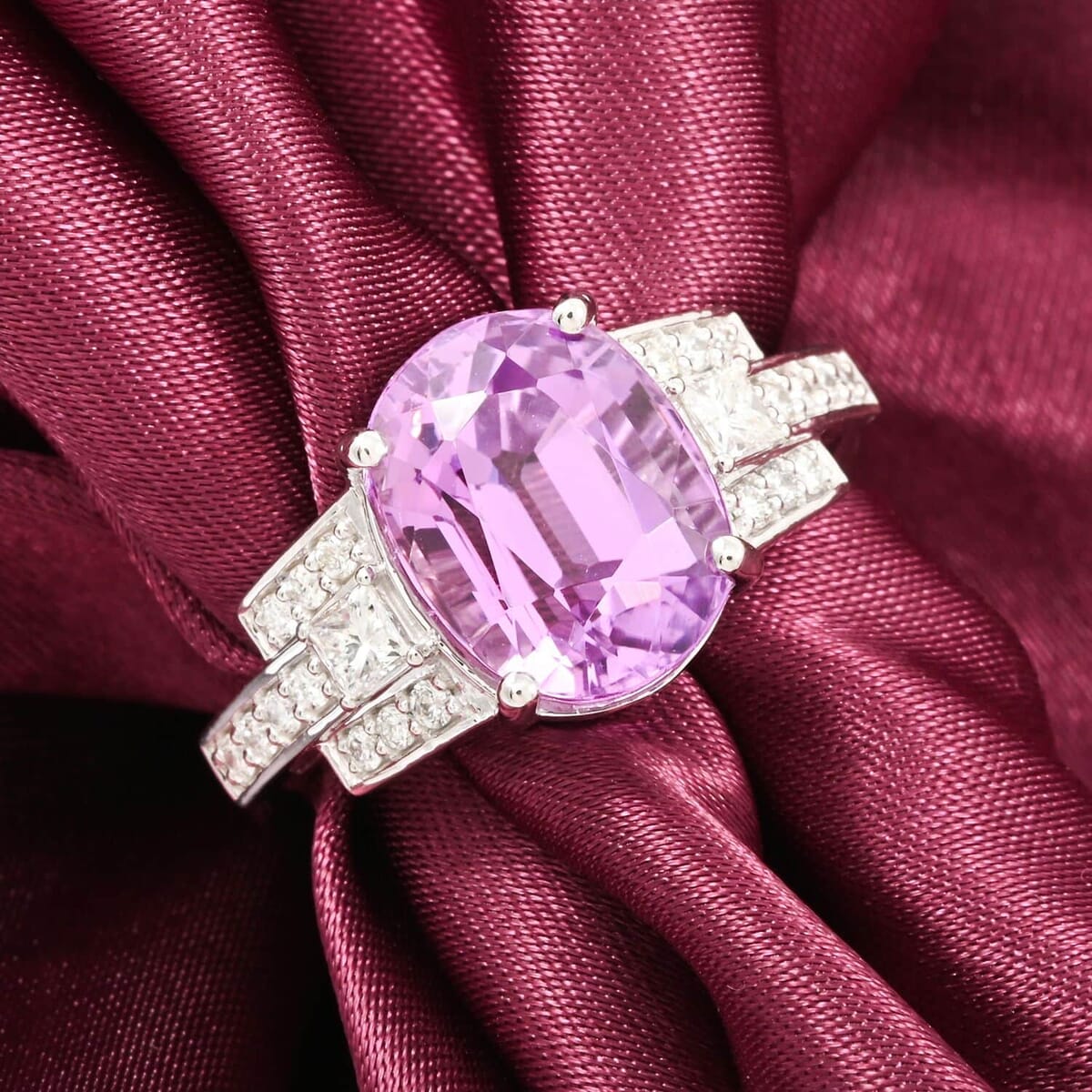 Certified & Appraised Rhapsody AAAA Patroke Kunzite and E-F VS Diamond 6.15 ctw Ring in 950 Platinum (Size 6.0) 8.25 Grams image number 1