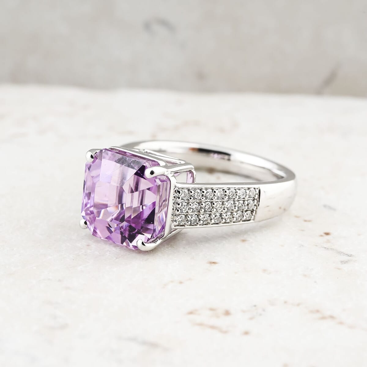 Certified & Appraised Rhapsody AAAA Patroke Kunzite and E-F VS Diamond 6.70 ctw Ring in 950 Platinum (Size 8.0) 8 Grams image number 1