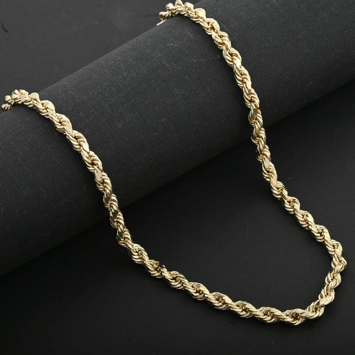 4.7mm Diamond-cut Rope Chain Necklace in 10K Yellow Gold 24 Inches 12.6 Grams image number 1