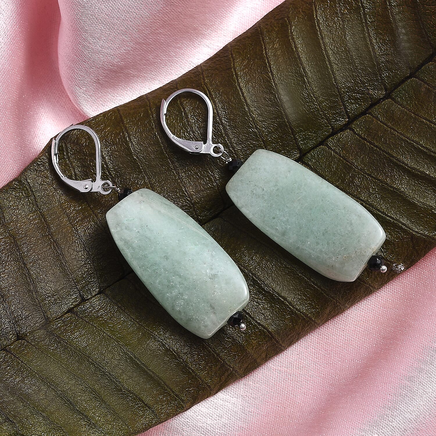 Green Aventurine and Black Spinel 61.00 ctw Necklace 18 Inches in Stainless Steel