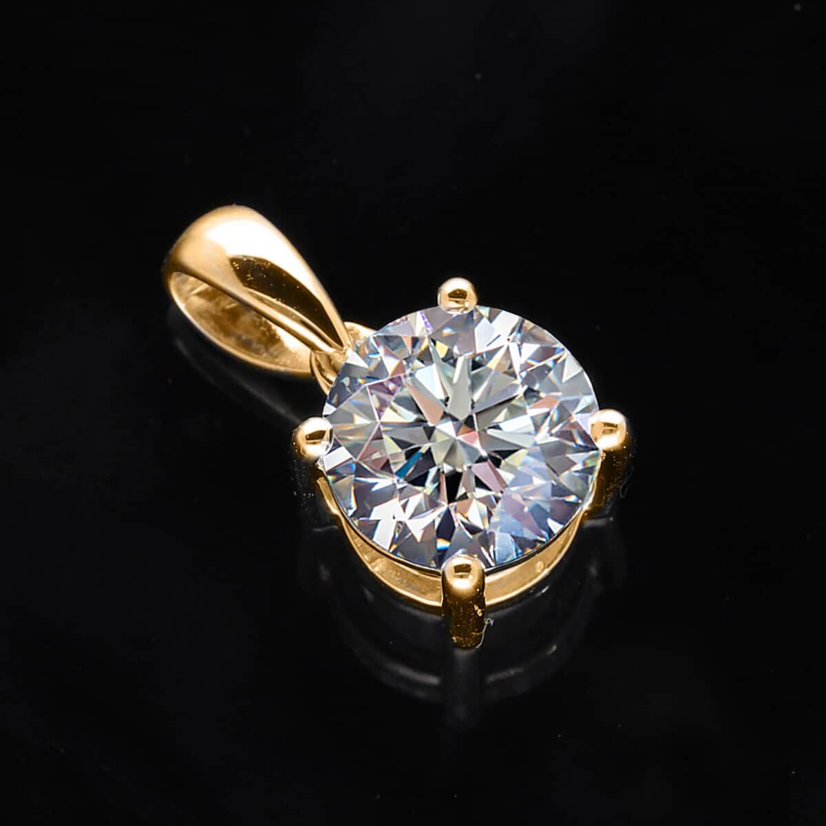 IGI Certified Luxuriant Lab Grown Diamond E-F VS 2.00 ctw Solitaire Pendant in 14K Yellow Gold (Del. in 10-15 Days) image number 2