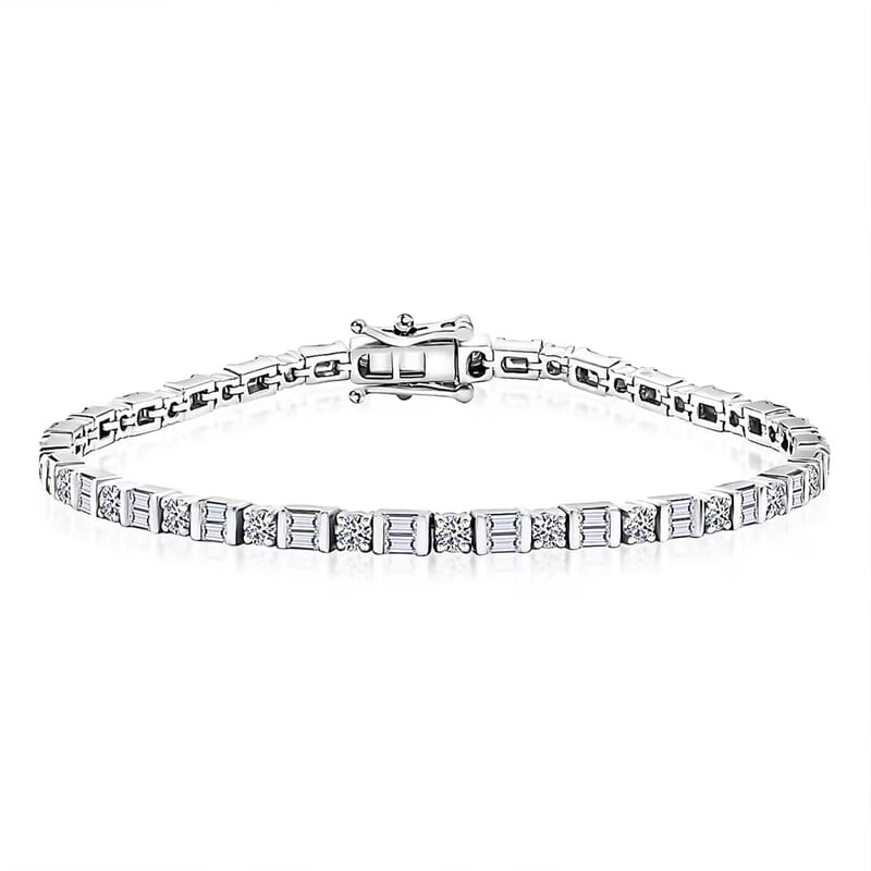 Luxuriant Lab Grown Diamond 3.00 ctw Tennis Bracelet in Sterling Silver (7.25 In)