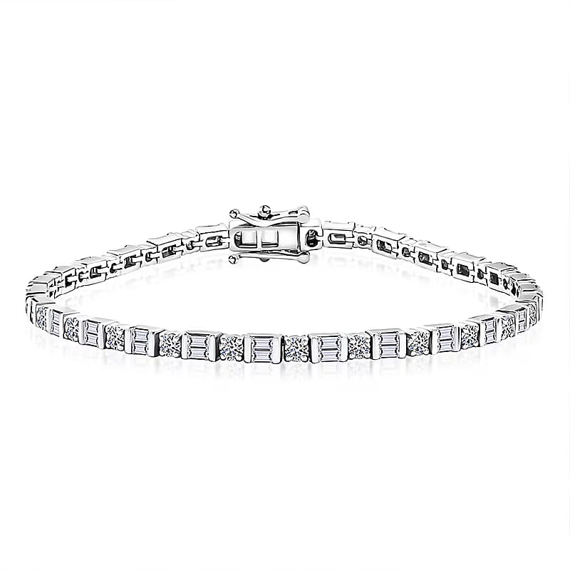 Luxuriant Lab Grown Diamond 3.00 ctw Tennis Bracelet in Sterling Silver (7.25 In)