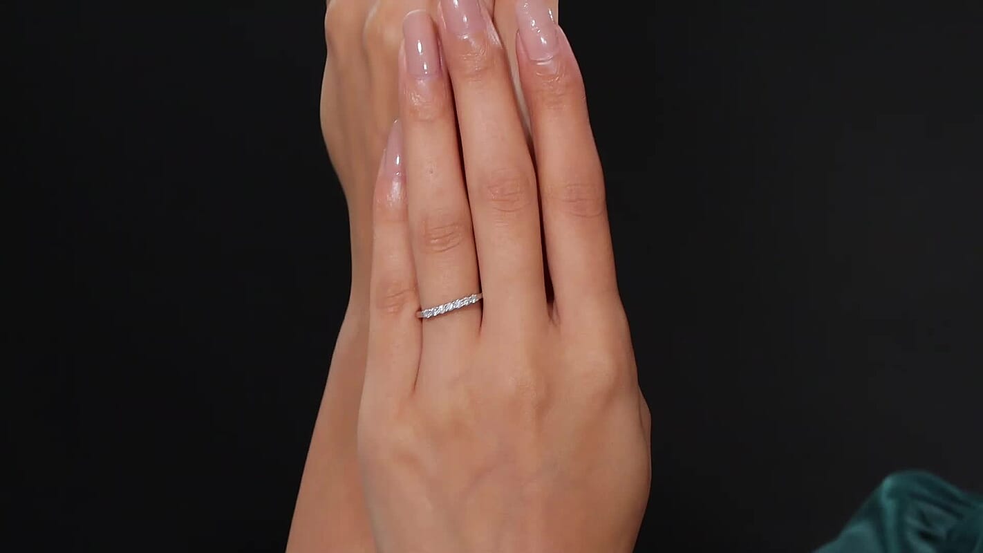 Luxuriant Lab Grown Diamond G-H SI 0.25 ctw Ring in Rhodium Over Sterling Silver (Size 7.0)