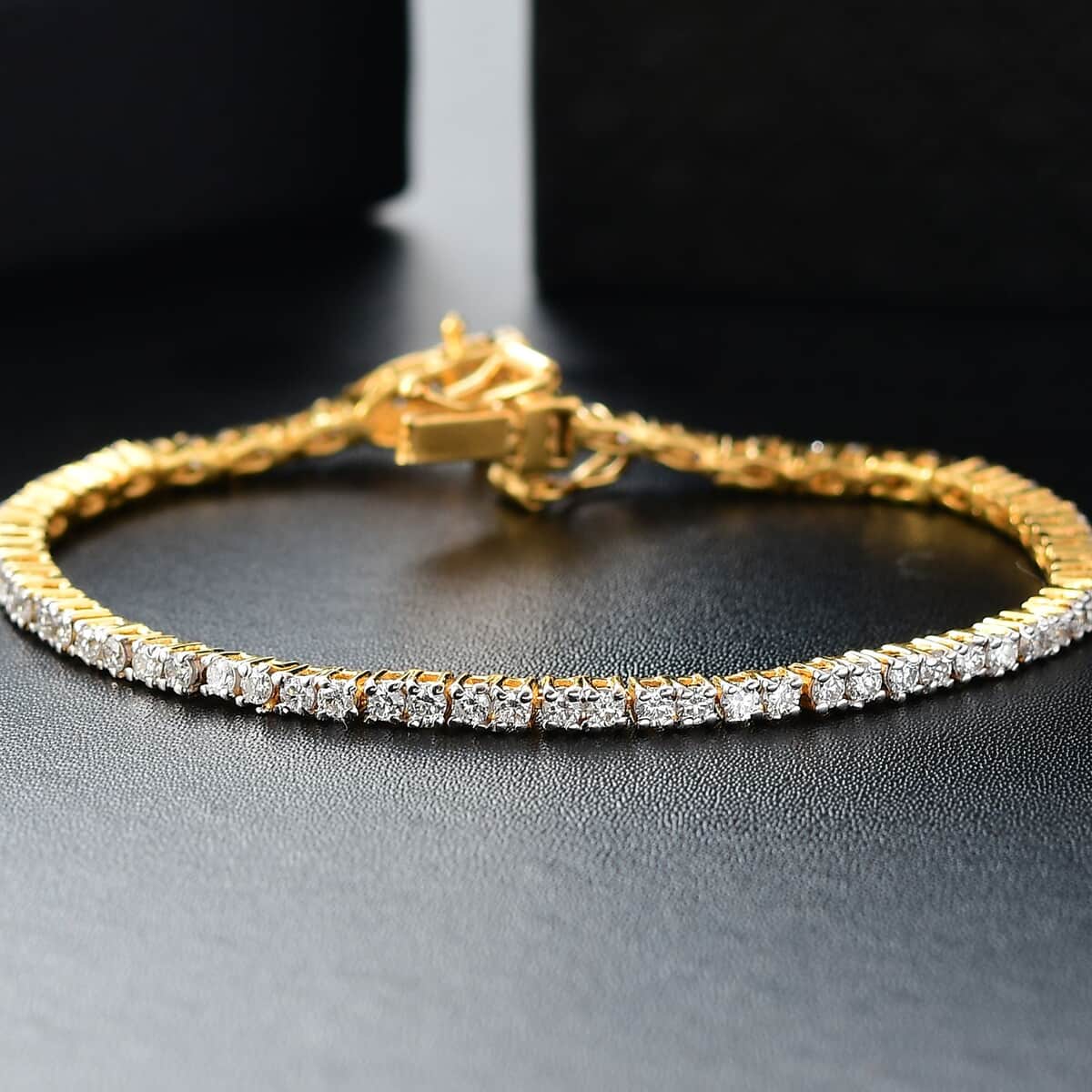 Luxuriant Lab Grown Diamond E-F VS 3.00 ctw Tennis Bracelet in 18K Vermeil Yellow Gold Over Sterling Silver (6.50 In) (Del. in 10-15 Days) image number 1