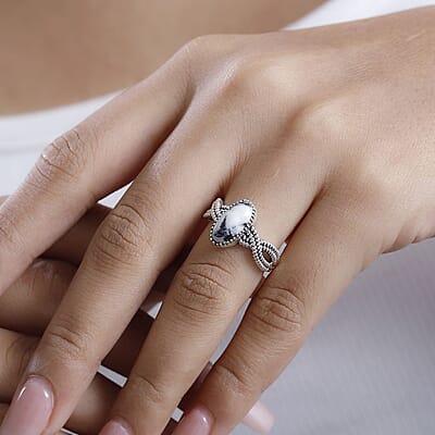 D'Joy Artisan Crafted White Buffalo 2.75 ctw Infinity Shank Ring in Black Oxidized Sterling Silver (Size 10.0)