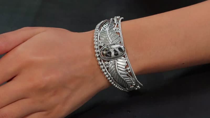 D'Joy Artisan Crafted White Buffalo 12.40 ctw Feather Cuff Bracelet in Black Oxidized Sterling Silver (7.25 In)