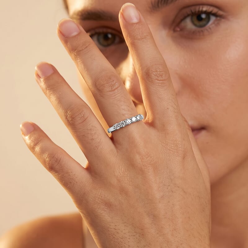 Luxuriant Lab Grown Diamond G-H SI 0.25 ctw Band Ring in Rhodium Over Sterling Silver (Size 10.0)