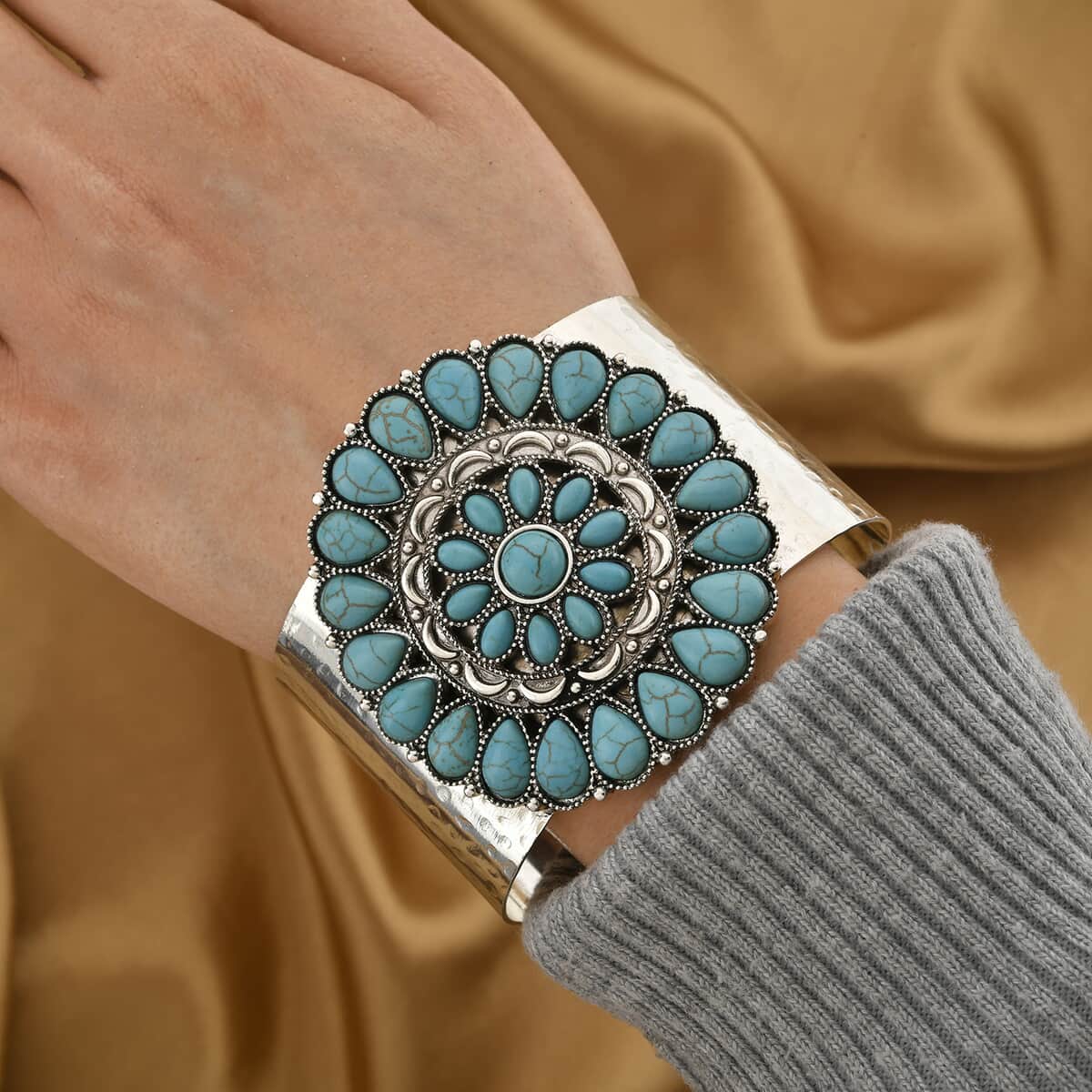 Doorbuster Blue Howlite 12.00 ctw Floral Cuff Bracelet in Silvertone (7.50 In) image number 1