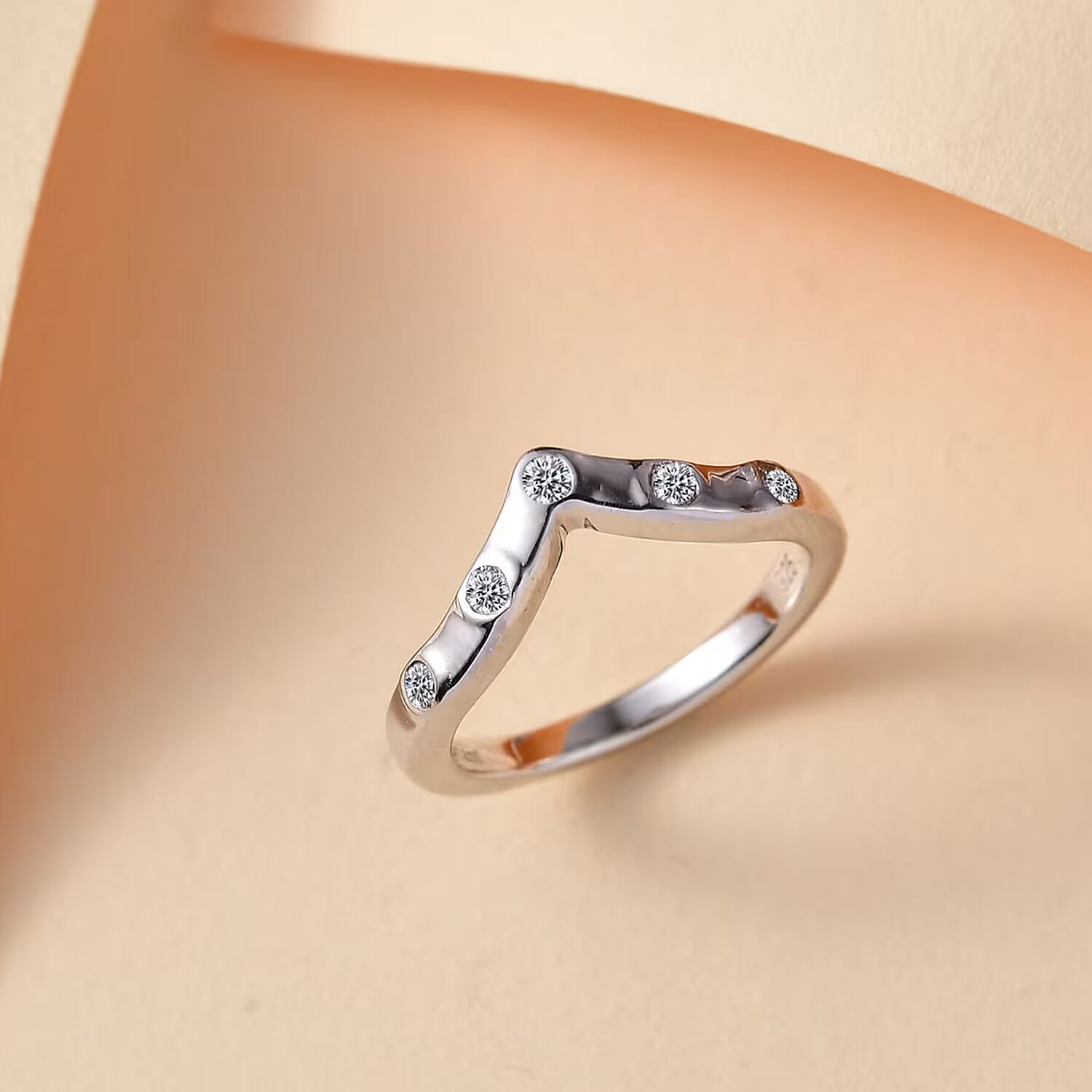 Luxuriant Lab Grown Diamond (G-H, SI) Chevron Ring in Rhodium Over Sterling Silver (Size 10.0) 0.20 ctw