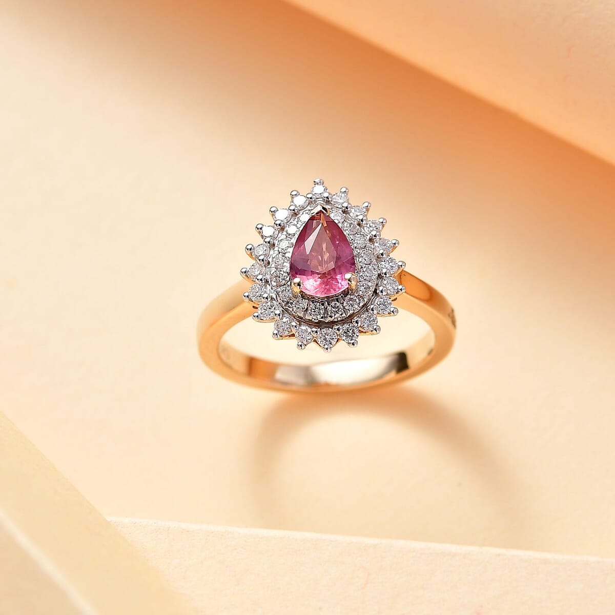 Certified & Appraised Luxoro AAA Padparadscha Sapphire and G-H I2 Diamond 1.25 ctw Ring in 14K Yellow Gold (Size 7.0) image number 1