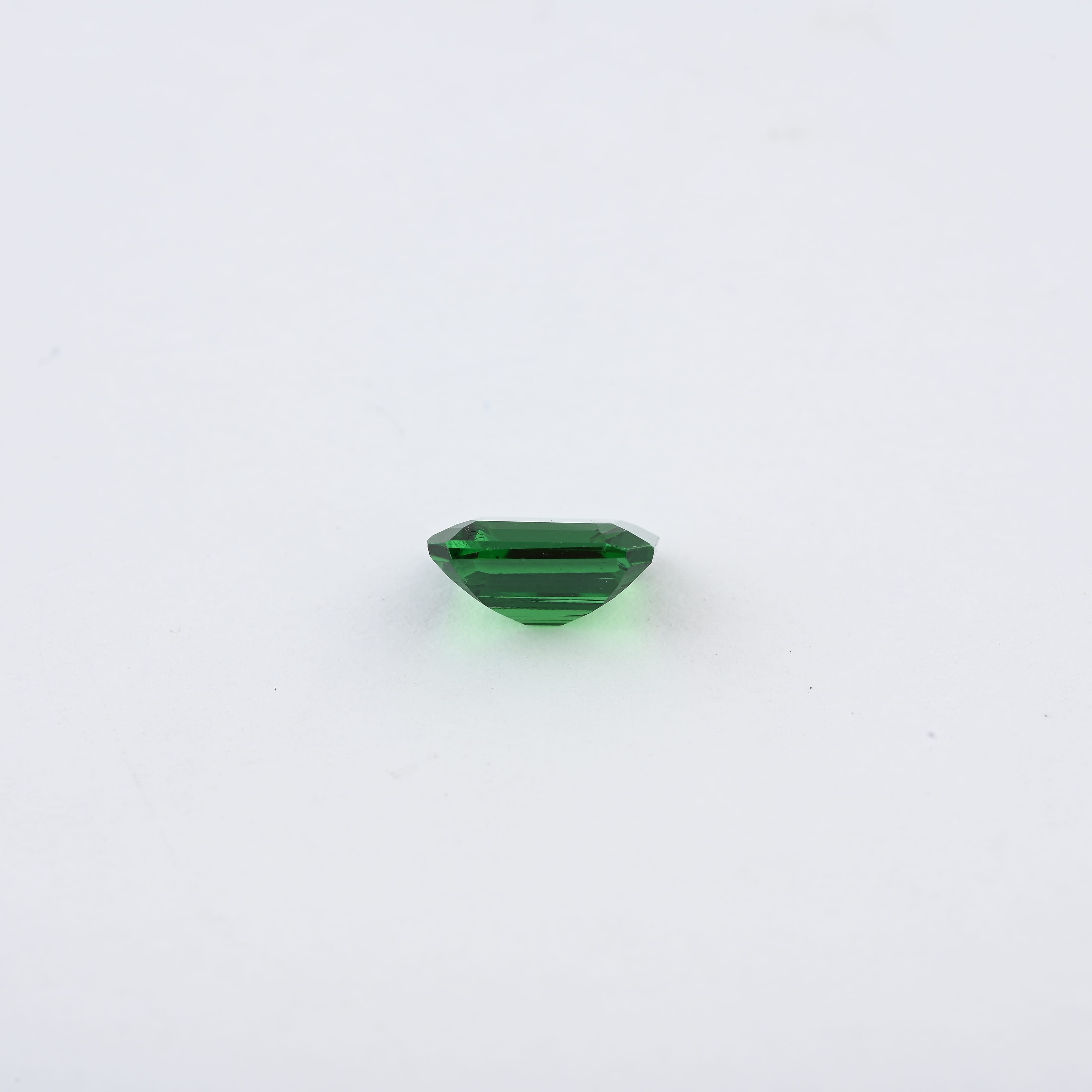 AAAA Tsavorite Garnet (Oct Free Size) 2.00 ctw