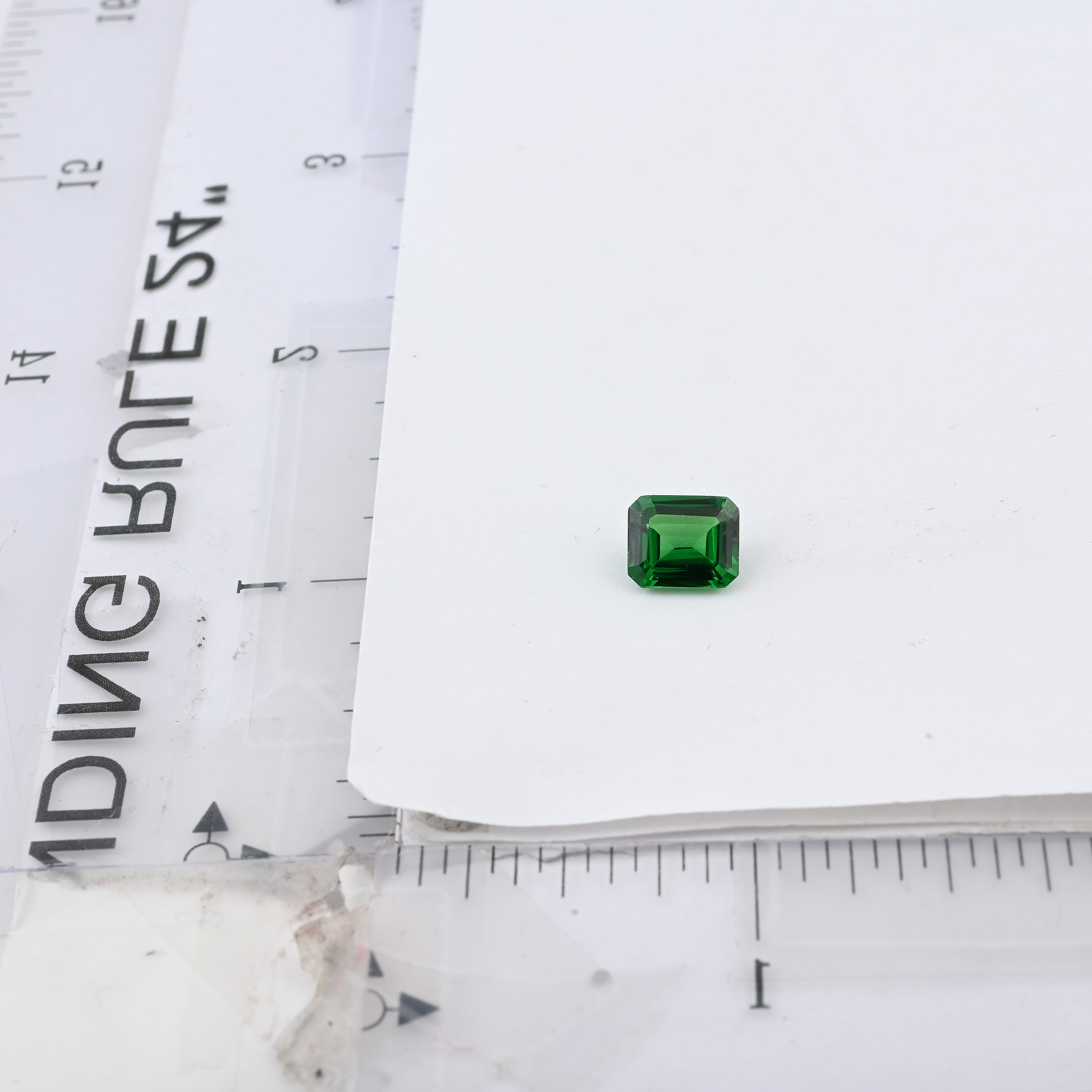 AAAA Tsavorite Garnet (Oct Free Size) 2.00 ctw
