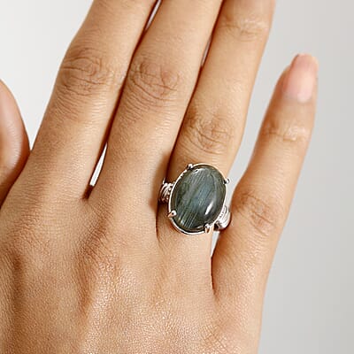 Karis Malagasy Labradorite 14.25 ctw Solitaire Ring in Platinum Bond (Size 10.0)