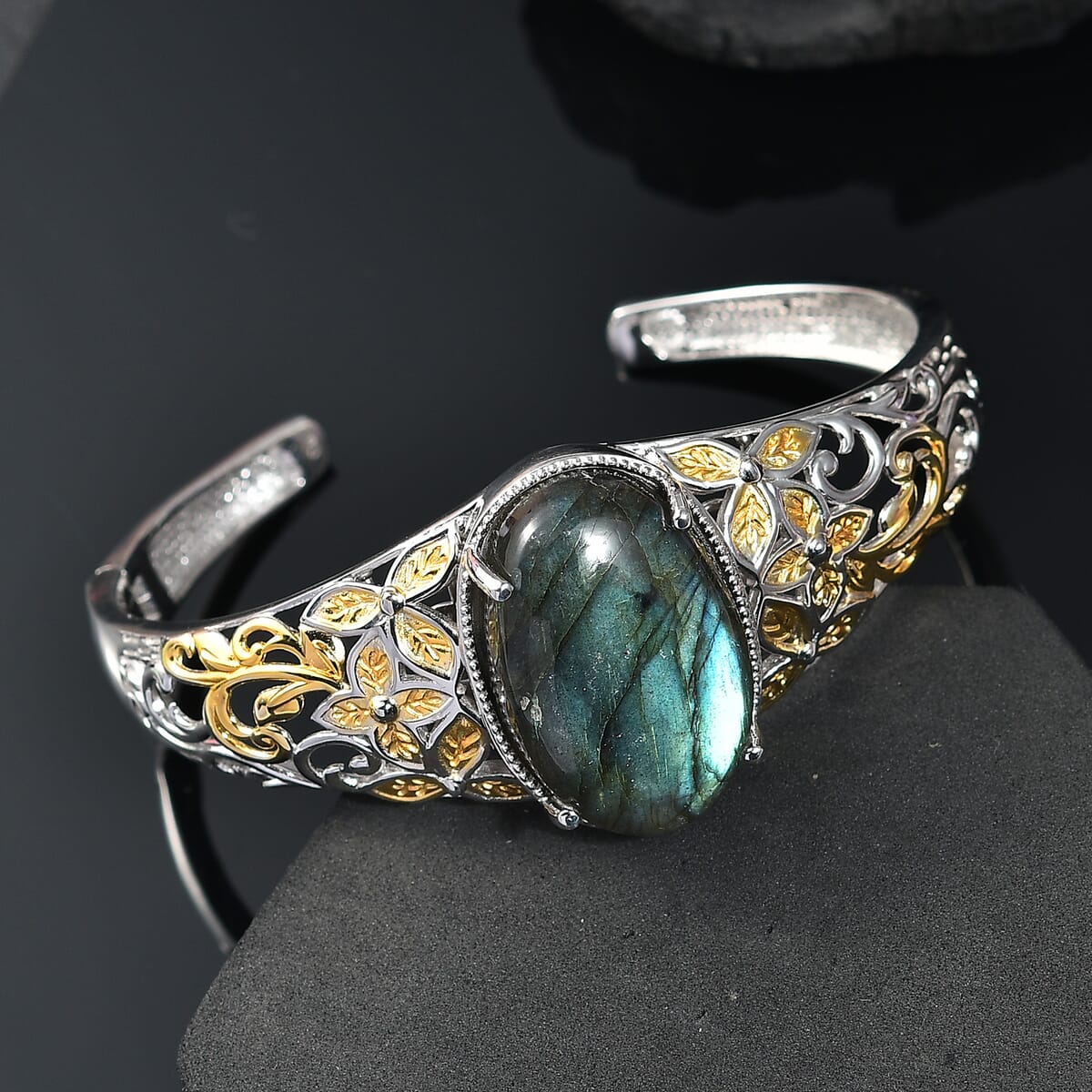 Matrix Silver Shungite Cuff Bracelet in 14K YG and Platinum Over Copper with Magnet (7.25 In) 24.85 ctw image number 1