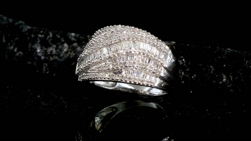 TLV Primetime Deal White Diamond Ring in Sterling Silver (Size 6.0) 1.00 ctw