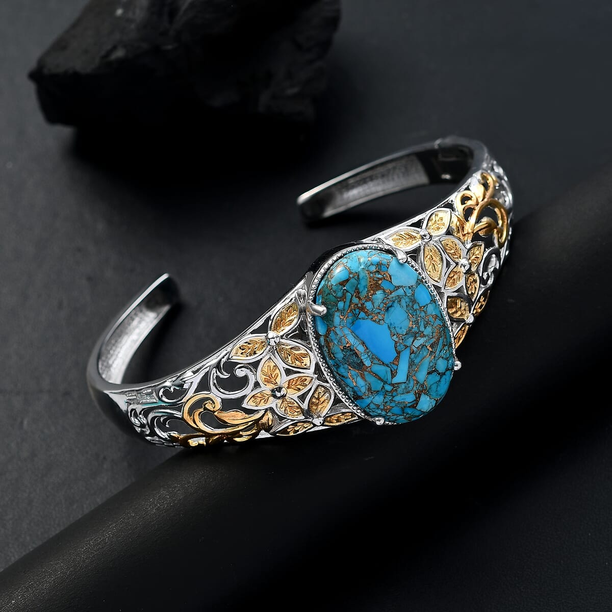 Chestnut Brine Turquoise 34.90 ctw Cuff Bracelet in 14K YG and Platinum Over Copper with Magnet (8.0 In) image number 1