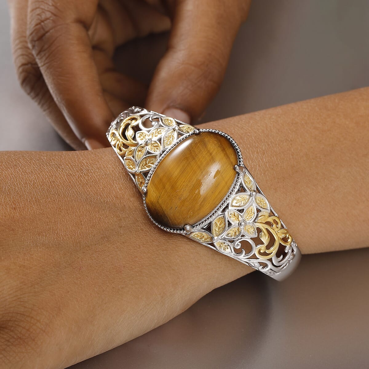 Tigers Eye 33.15 ctw Cuff Bracelet in 14K YG and Platinum Over Copper with Magnet (6.50 In) image number 2