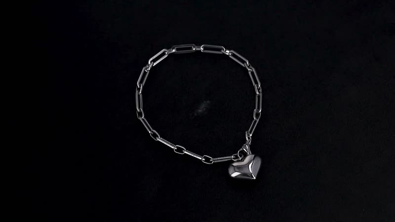 Heart Bracelet in Stainless Steel (6.50-8In)
