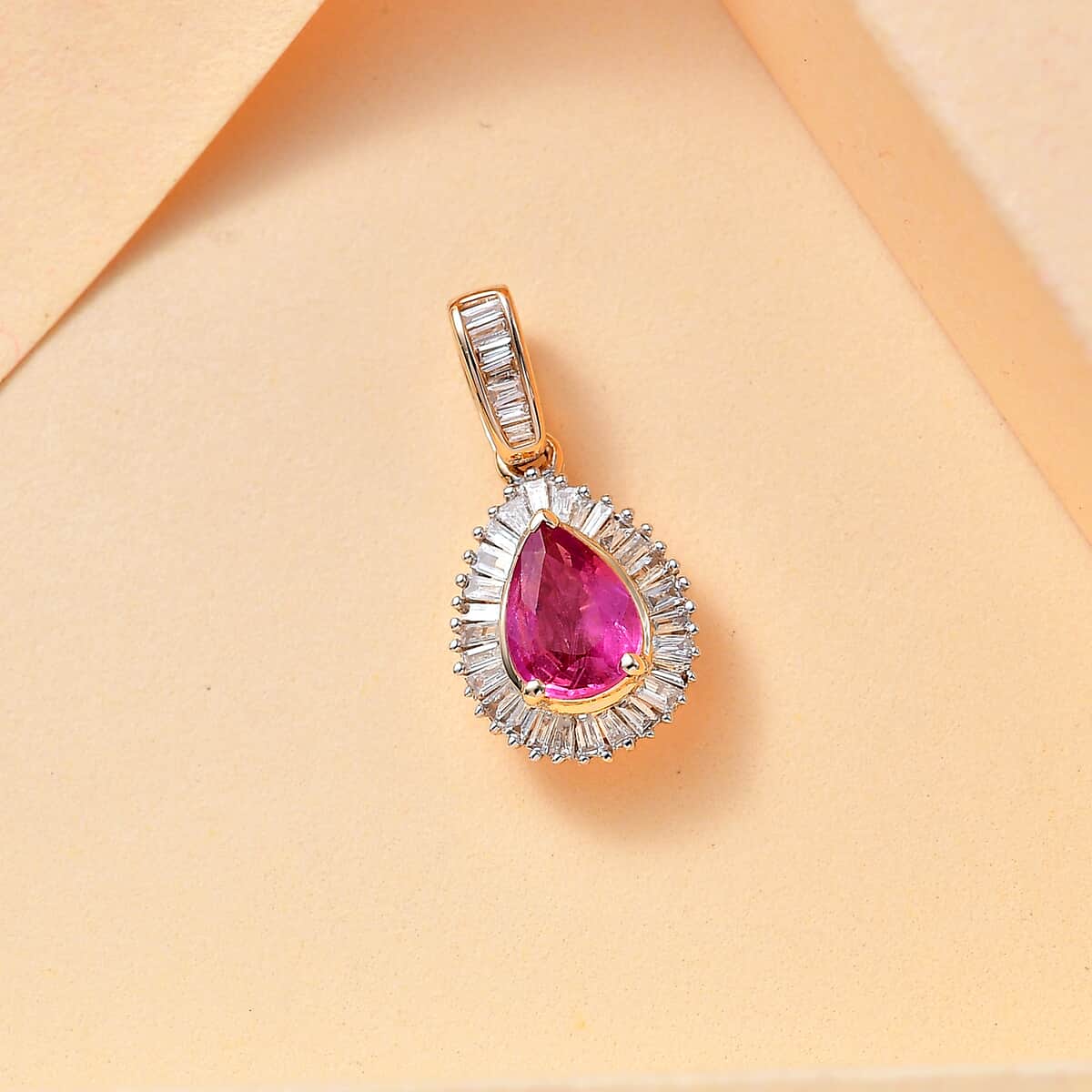 Certified & Appraised Luxoro AAA Padparadscha Sapphire and G-H I2 Diamond 1.25 ctw Pendant in 14K Yellow Gold image number 1