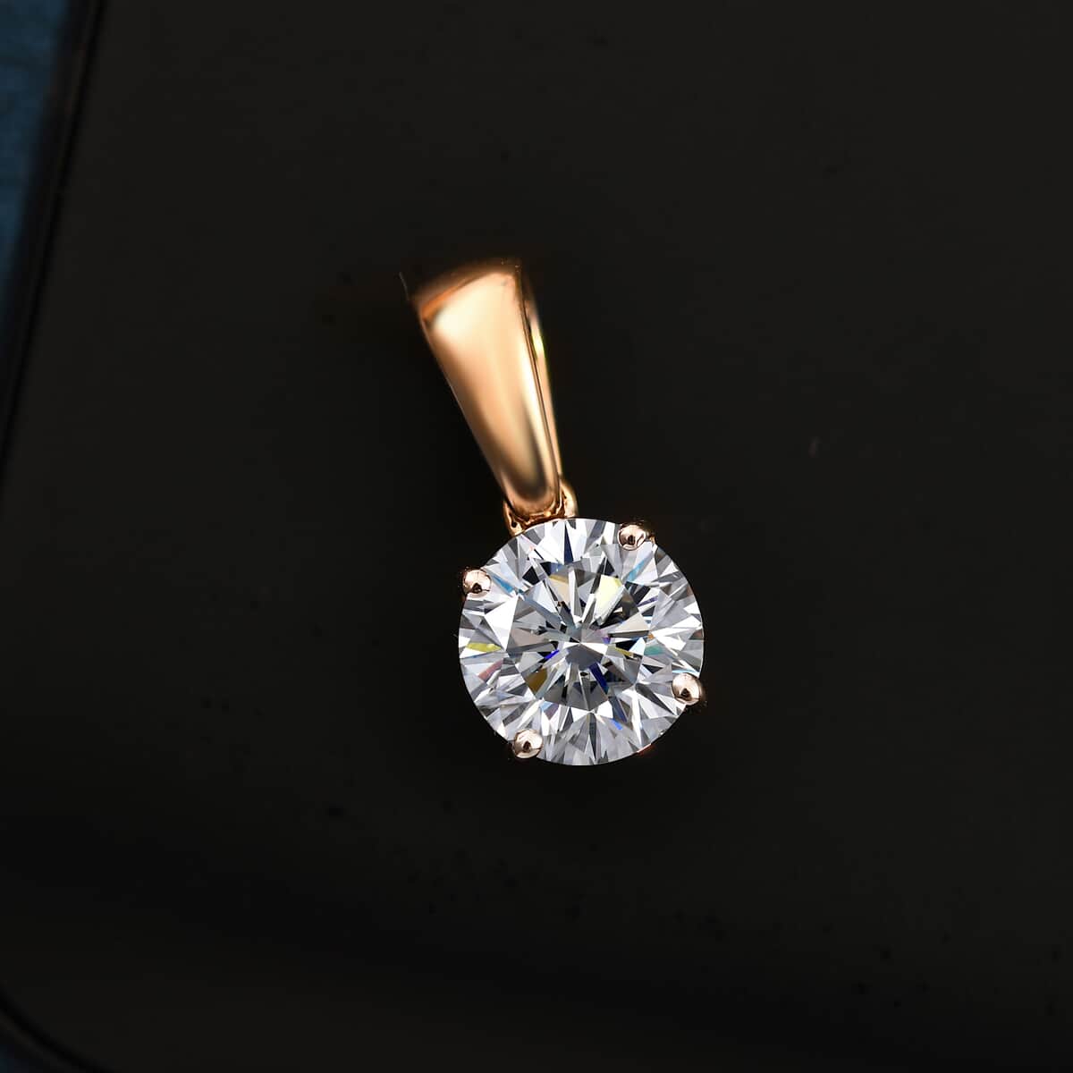 Luxuriant Lab Grown Diamond SI 1.00 ctw Solitaire Pendant in 14K Yellow Gold image number 1