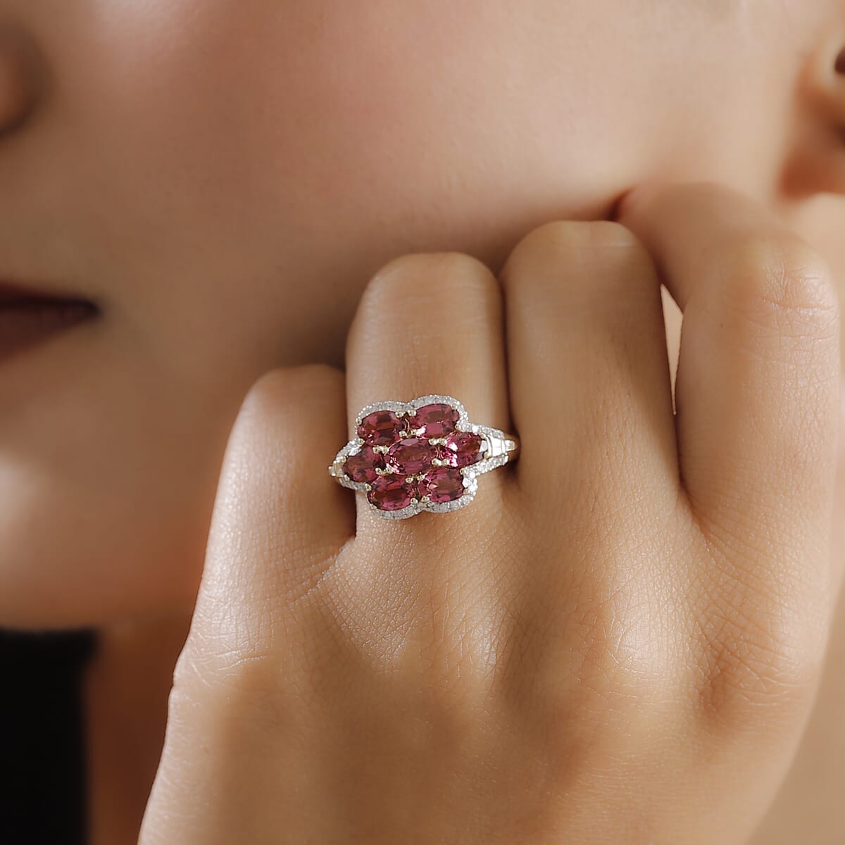 Certified & Appraised Luxoro AAA Ouro Fino Rubellite and G-H I2 Diamond 3.55 ctw Ring in 10K Yellow Gold (Size 6.0) 4.20 Grams image number 2